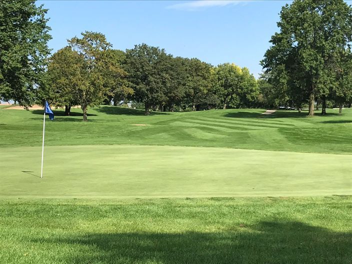 Village Greens of Woodridge