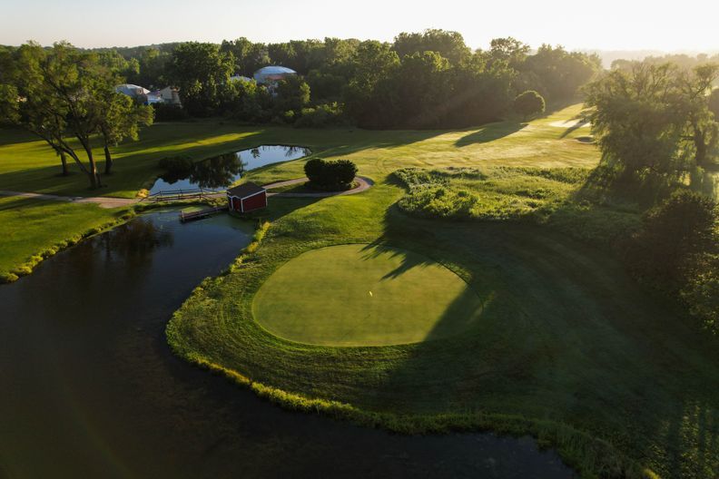 Twin Lakes Country Club