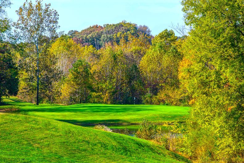 GlenOaks Country Club
