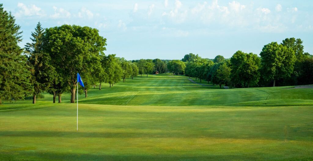 Oak Glen Golf Course (MN)
