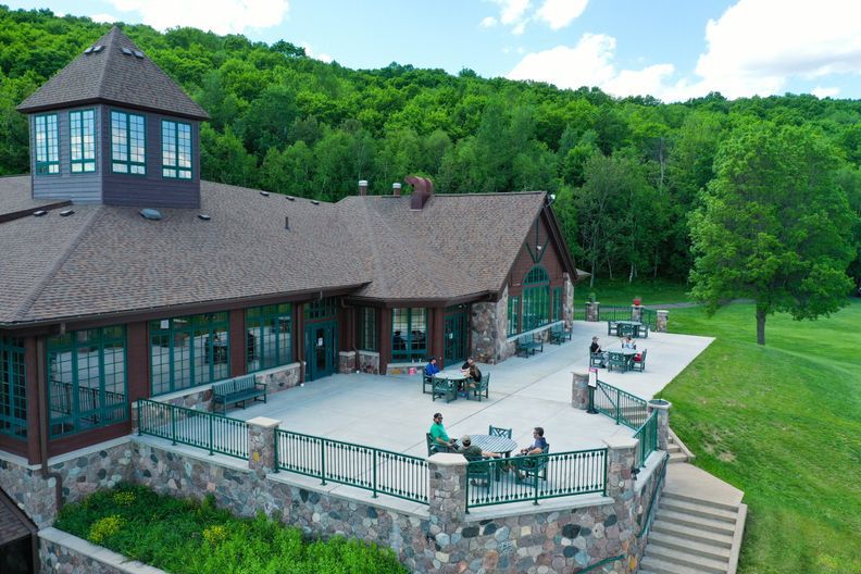 Young's Golf, Recreation & Dining