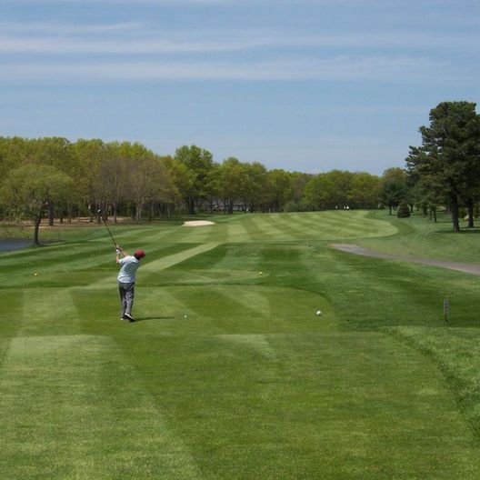 Pine Hills Country Club